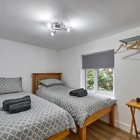 Central, Newly Refurbished Cottage In Портафери Екстериор снимка