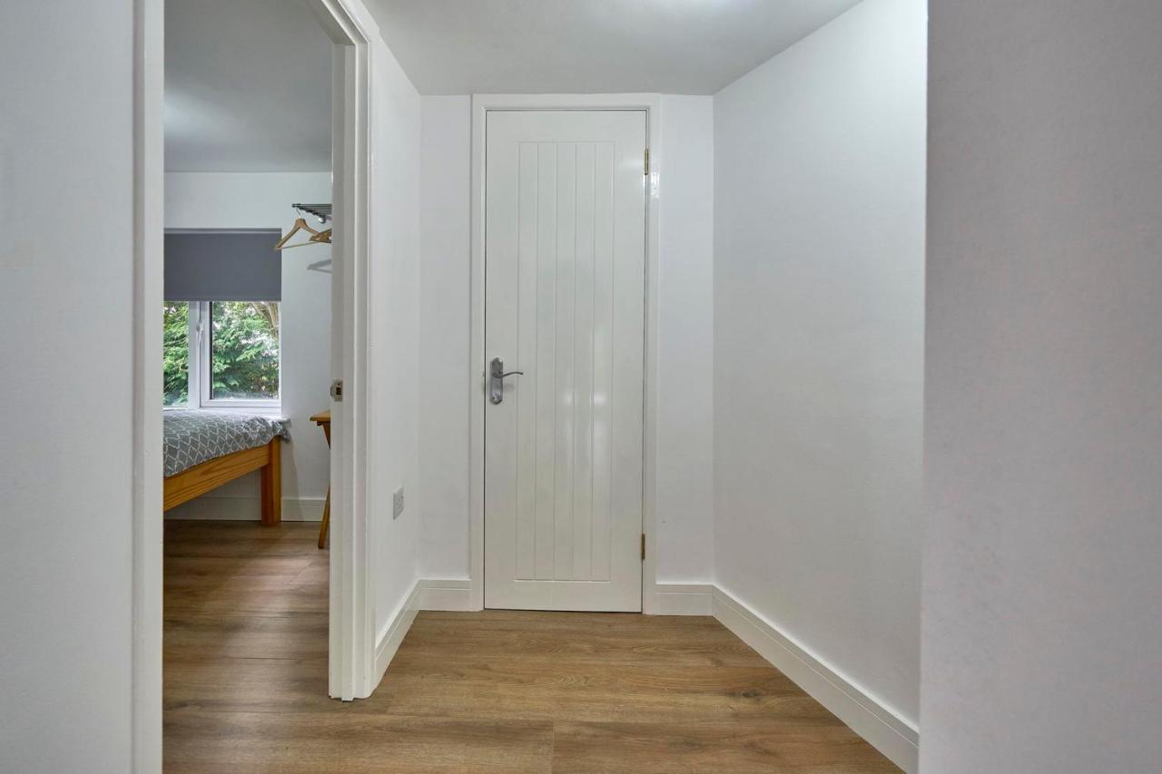Central, Newly Refurbished Cottage In Портафери Екстериор снимка